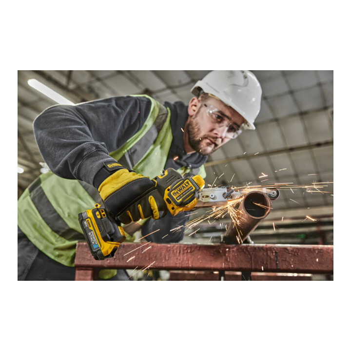Dewalt Lime à bande sans fil avec 2x batterie Powerstack (18 V / 1,7 Ah) technologie Pouch