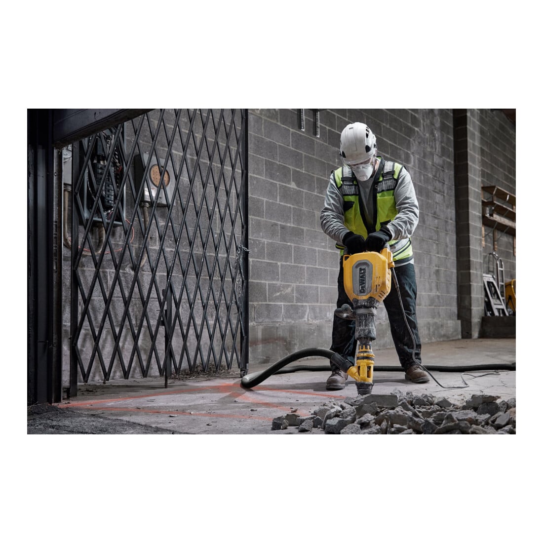 DEWALT Marteau burineur SDS-max 11 kg 1700 watts