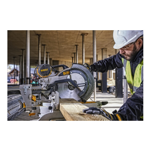 DEWALT paneelzaag 305 mm 1675 watt DWS780-QS