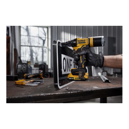 DEWALT Pistola per rivetti a batteria, 18 V, versione base, 2,4 - 4,8 mm