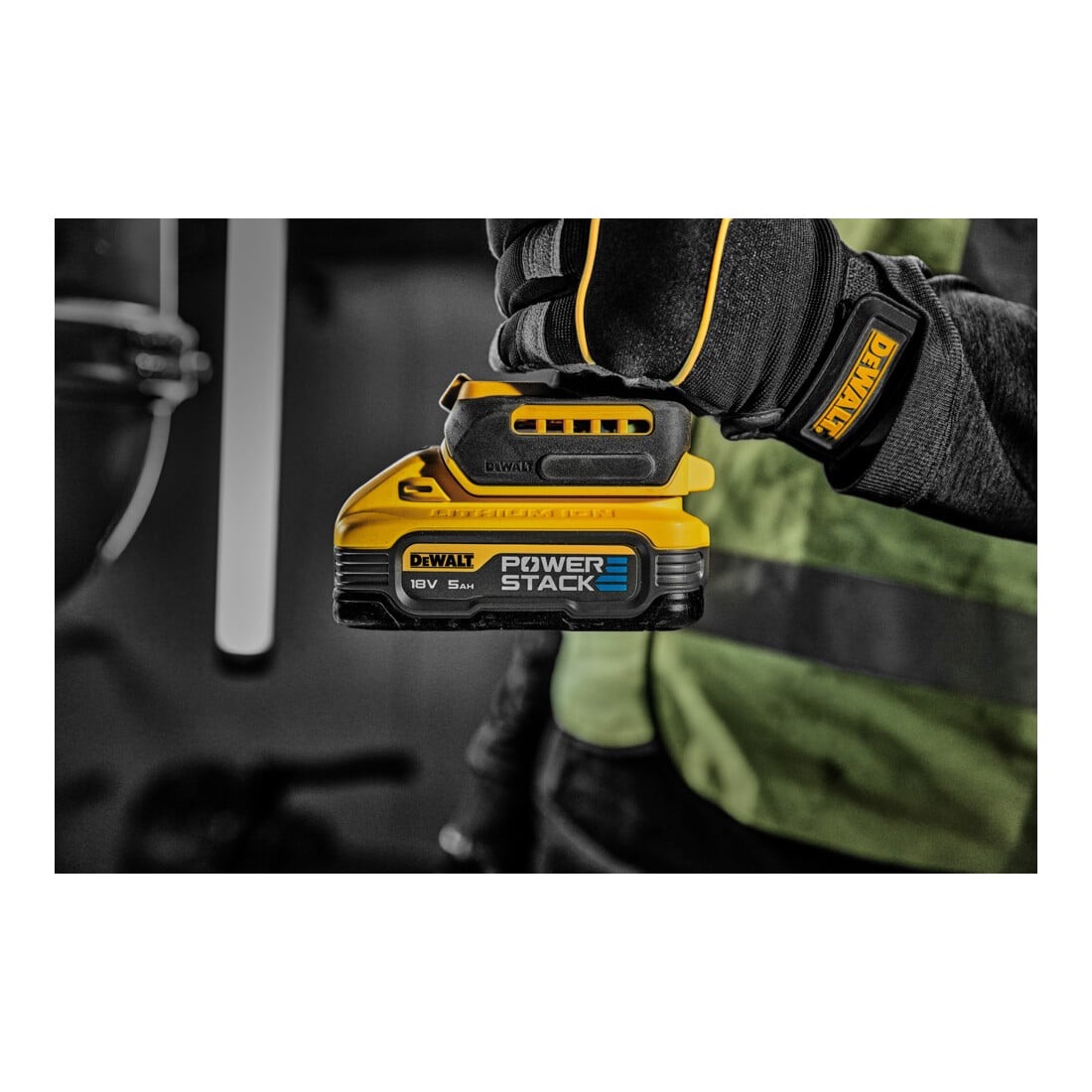 DEWALT Powerstack Akku 18V / 5 Ah