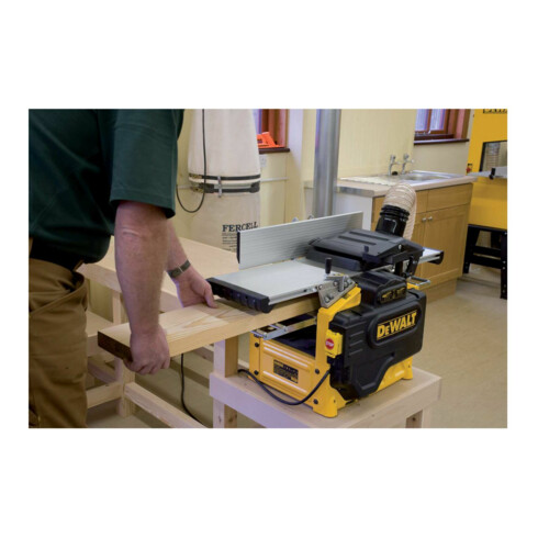 DEWALT Raboteuse et dégauchisseuse 2200 watts D27300-QS