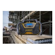 DEWALT Radio compatta a batteria e con allacciamento alla rete con Bluetooth-5