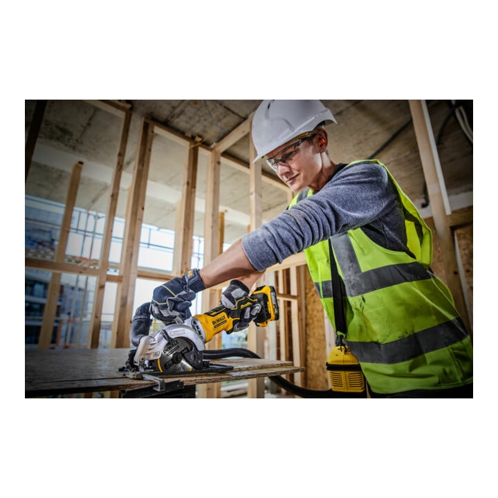 Dewalt Scie circulaire sans fil 18V compacte, profondeur de coupe 38 mm