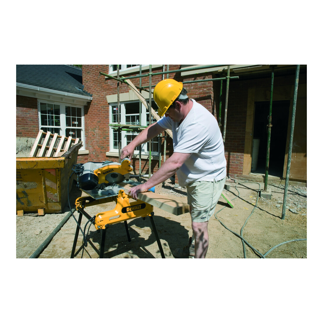 DEWALT Sega da banco e troncatrice DW743N-QS