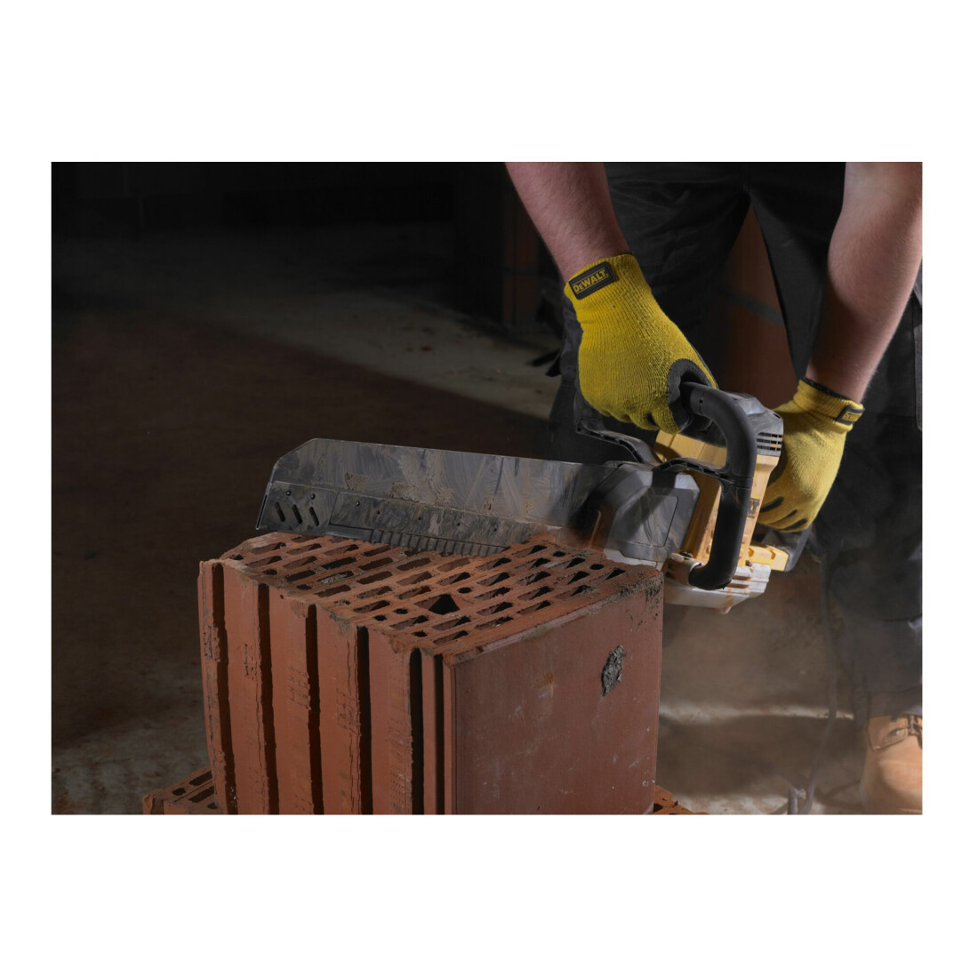 DEWALT speciale zaag 1600 Watt 295mm DWE396-QS