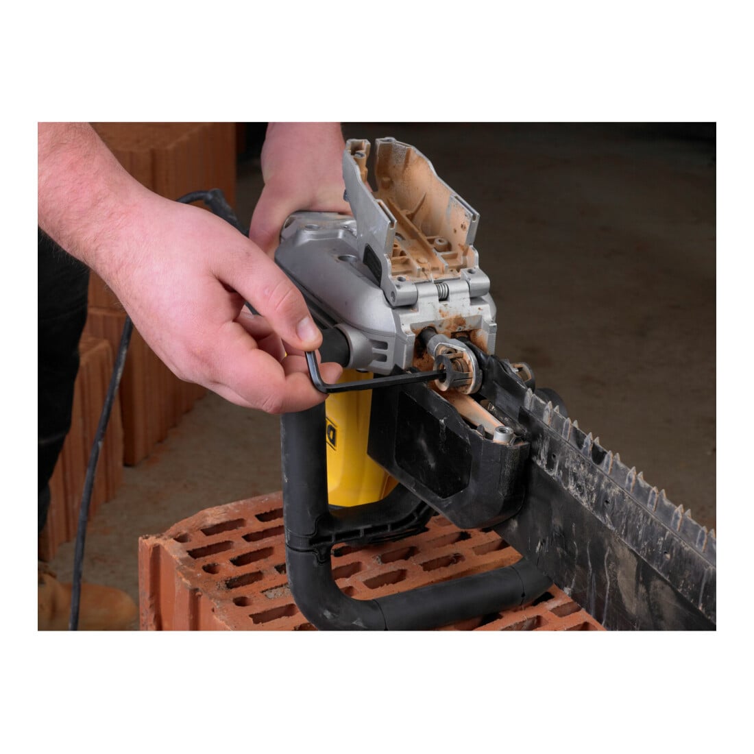 DEWALT Spezialsäge 1600 Watt 295mm DWE396-QS