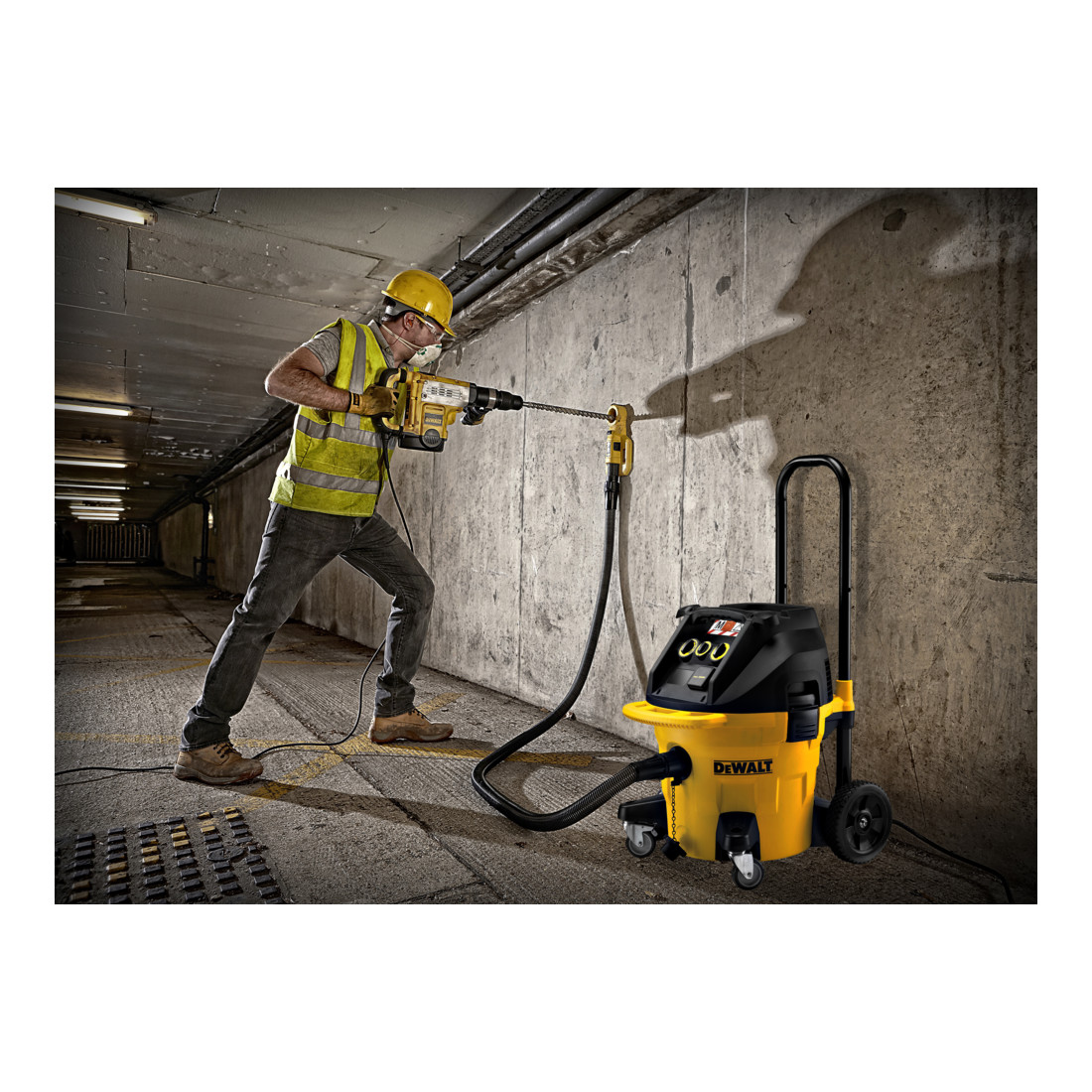 DEWALT Suction SDS-max Drilling