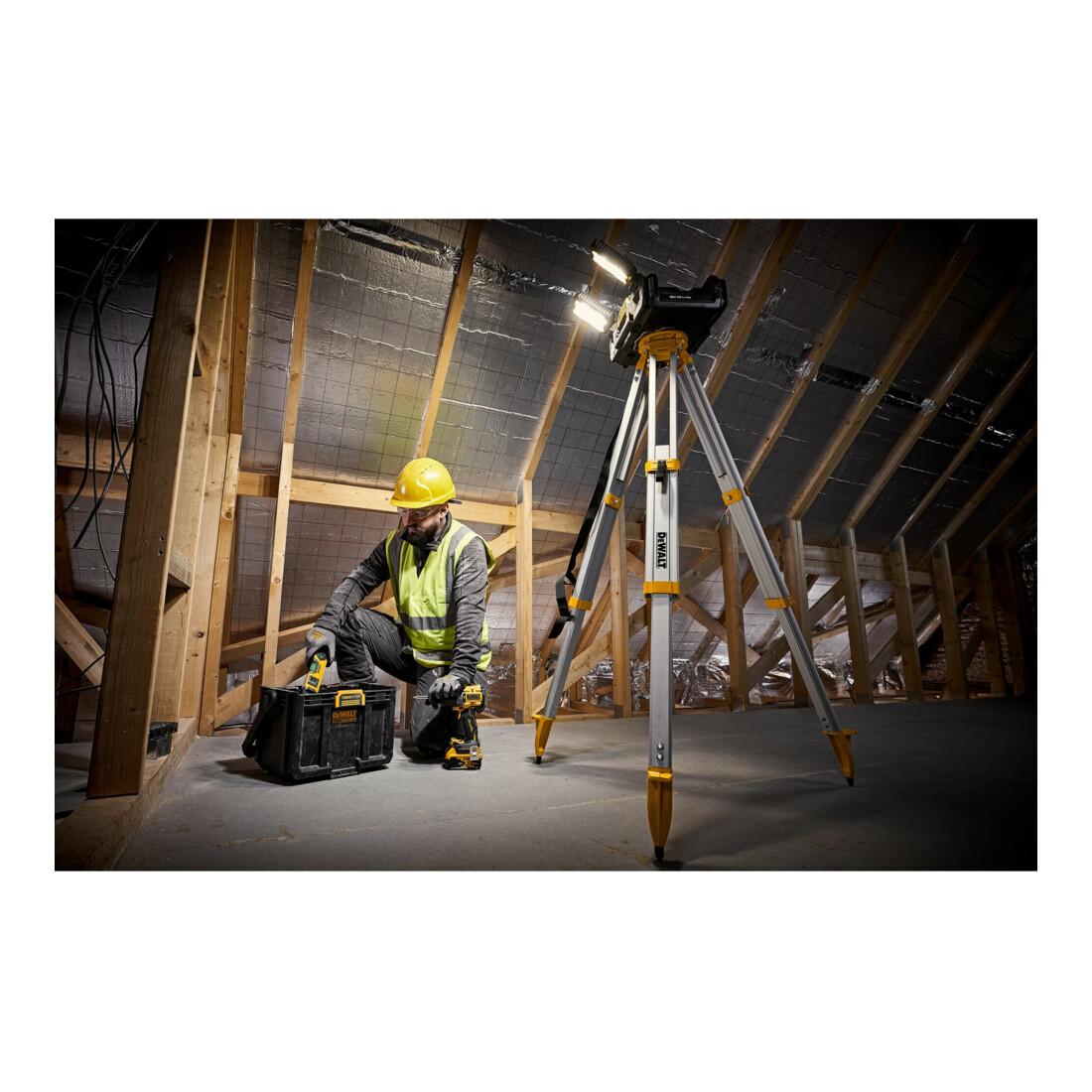 DEWALT ToughSystem Cassetta Porta Attrezzi con Luce