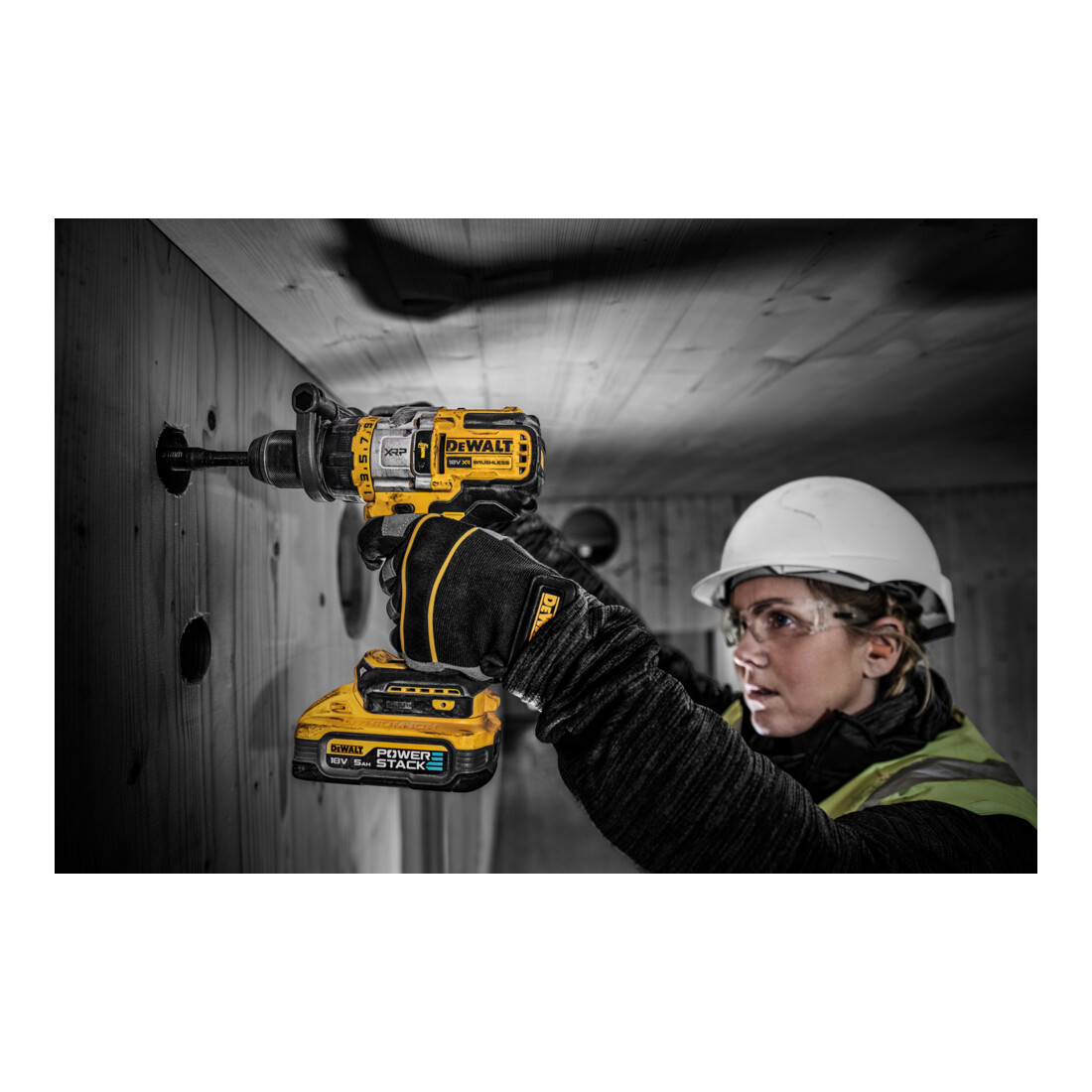 DEWALT Trapano a percussione a batteria 18V/5Ah, XRP
