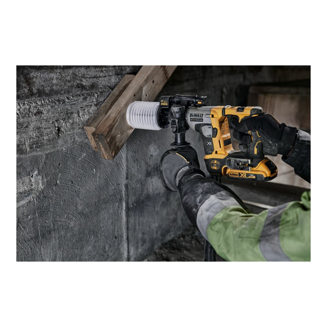 DEWALT Trapano a percussione a batteria 18V SDS-plus 16mm (senza spazzole), 1,4 Joule - Versione base DCH172NT-XJ