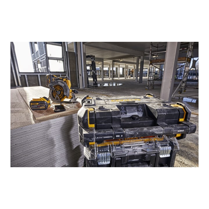 DEWALT TSTAK accu- en netspanningsradio met oplaadfunctie DWST1-81078-QW