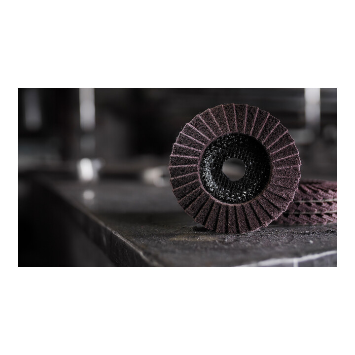 Disque à lamelles Klingspor SMT 800 125 x 22,23 mm très fin corindon convexe