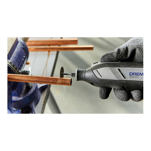 DREMEL® Kabelloses Multifunktionswerkzeug 8240, 1x 12-V-2Ah-Akku, 45 Zubehören