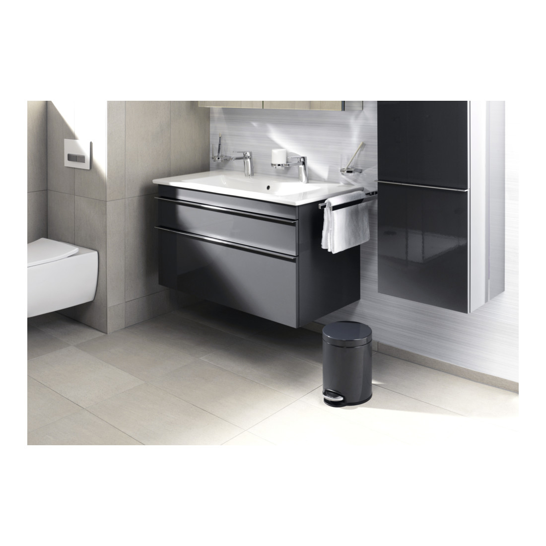 Poubelle à pédale durable en métal