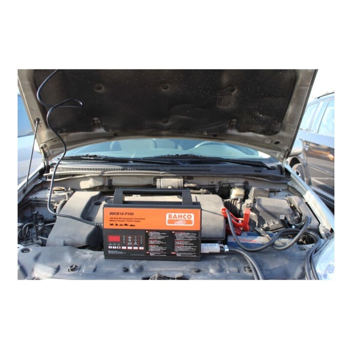 E/D/E Batterie Ladegerät BBCE12-F100 70A vollautomatisch