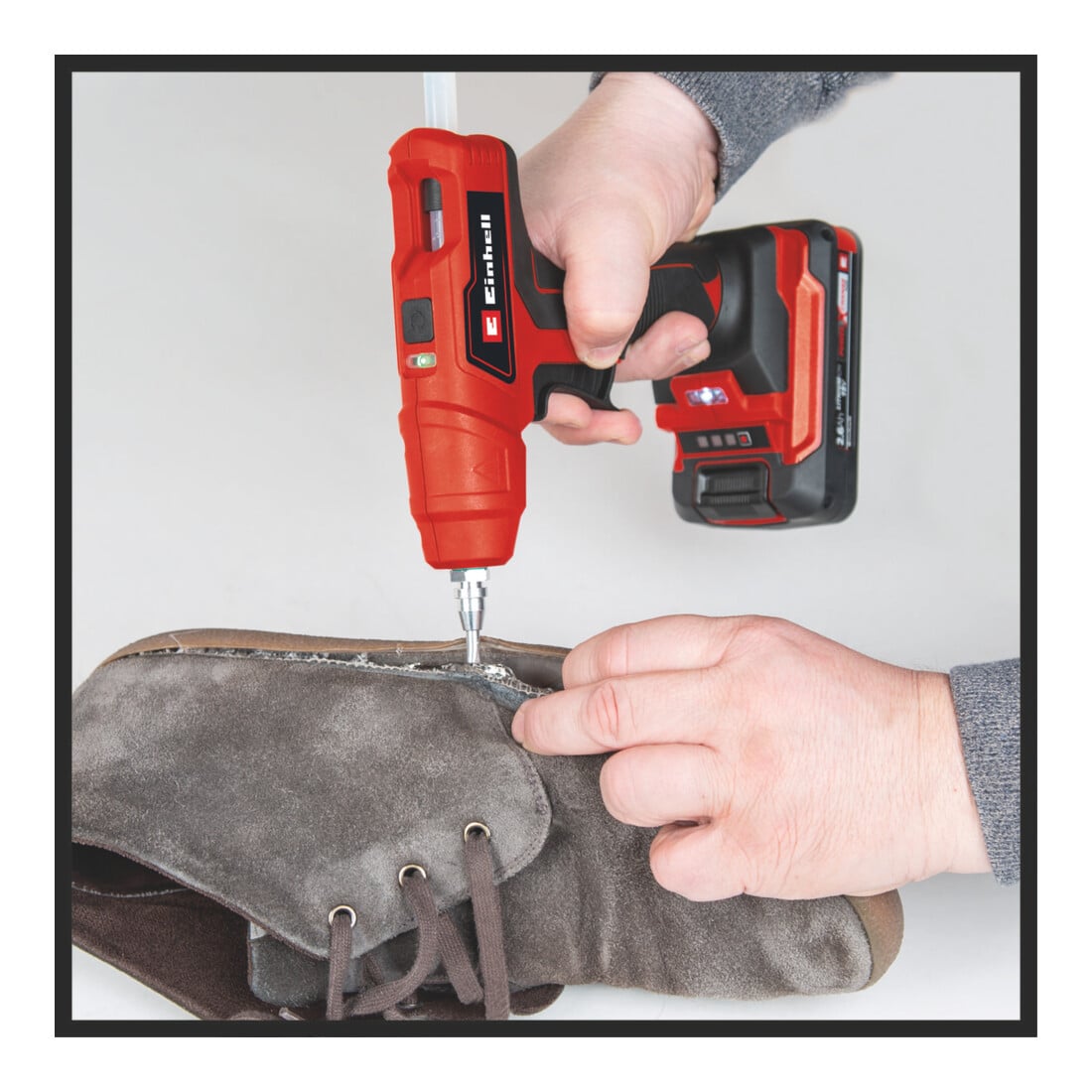 Einhell Pistolet à colle sans fil TE-CG 18 Li - Solo