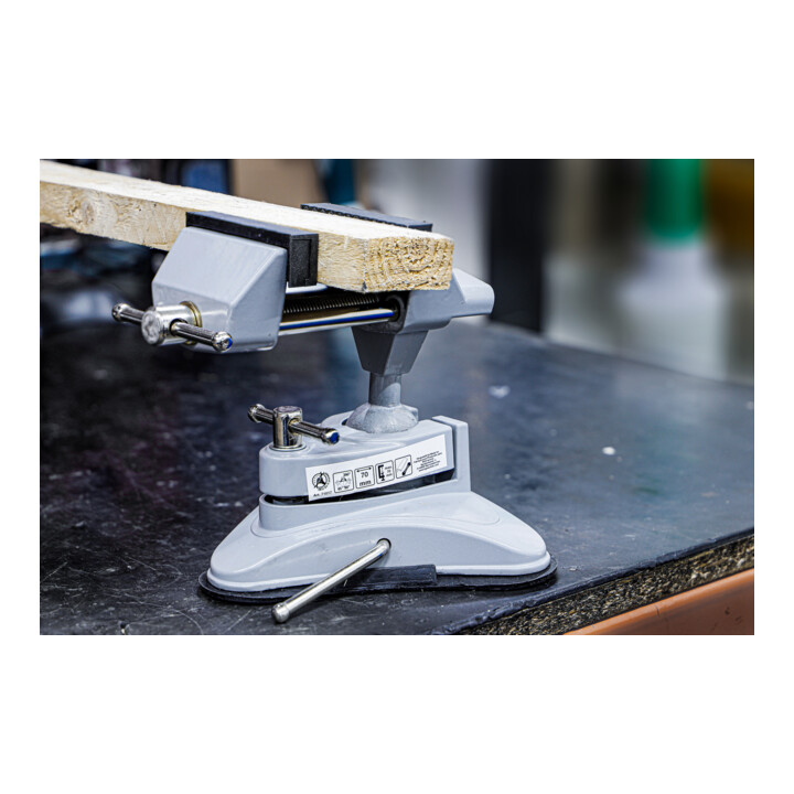 Étau de table pivotable BGS Do it yourself, mâchoires de 70 mm avec pied à ventouse
