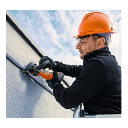 Fein Oszillierer mit Akku, MULTIMASTER AMM 700 1.7 Q Fugensanierung, speziell für Fugensanierung mit robuster 12-Kant-Aufnahme und 7 Messer zum Austrennen elastischer Fugen