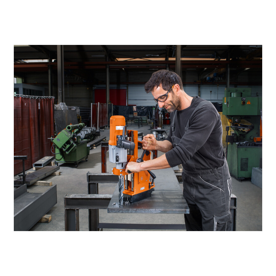 FEIN Perceuse à quatre vitesses jusqu'à 32 mm BOZ 32-4 M