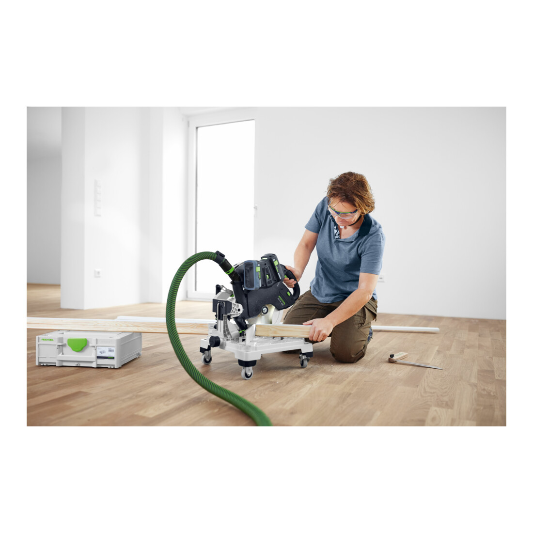 Festool Sega a batteria per modanature SYMC 70 EB-Basic SYMMETRIC