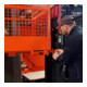 Florian Eichinger Arbeitskorb 2 Personen reinorange Aufnahme breite Seite