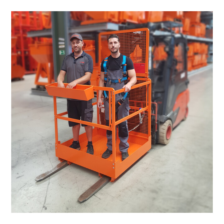 Florian Eichinger Arbeitskorb für Stapler 2 Personen reinorange Aufnahme breite Seite
