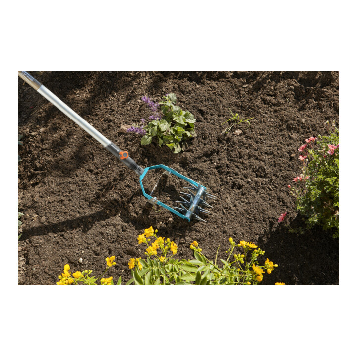 Fraise étoile combisystem GARDENA avec lame de désherbage, largeur 14 cm