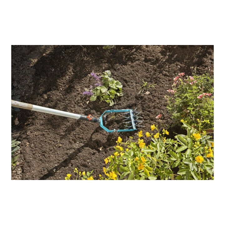 Fraise étoile combisystem GARDENA avec lame de désherbage, largeur 14 cm