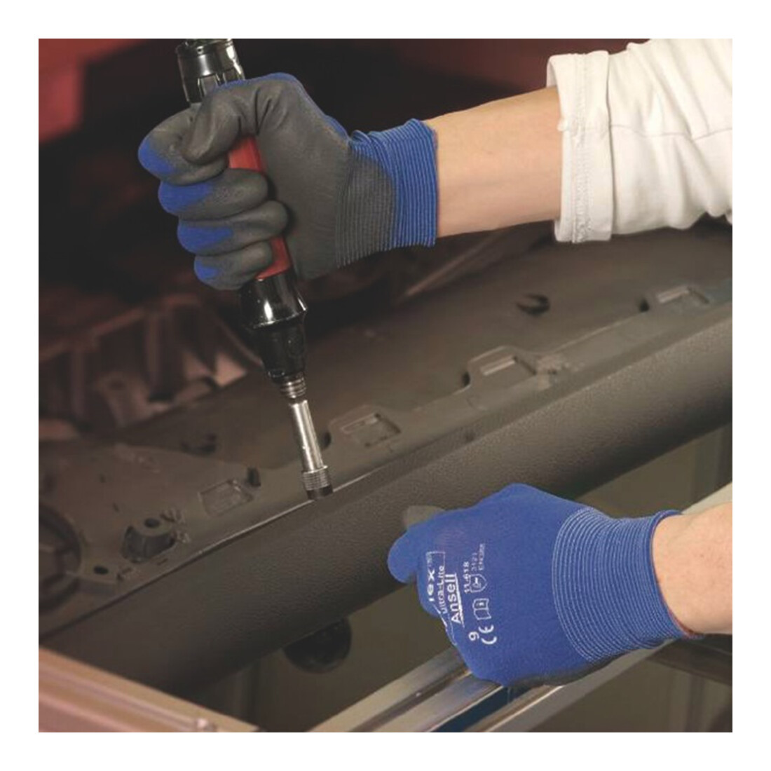 Gants Ansell HyFlex 11-618 bleu/noir nylon avec polyuréthane EN 388 cat. II