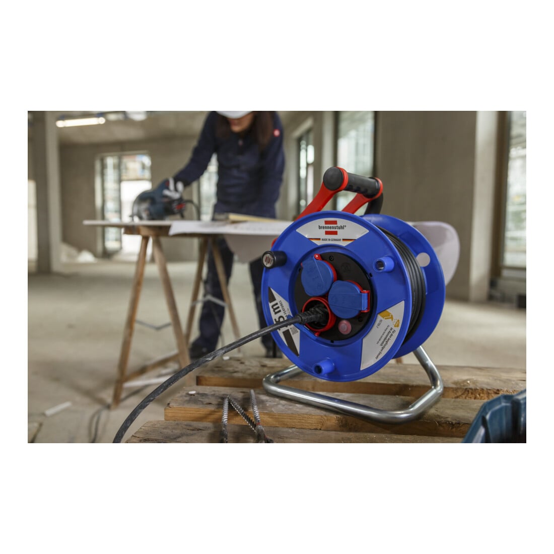 Garant IP44 Gewerbe-/Baustellen-Kabeltrommel H07RN-F 3G2,5