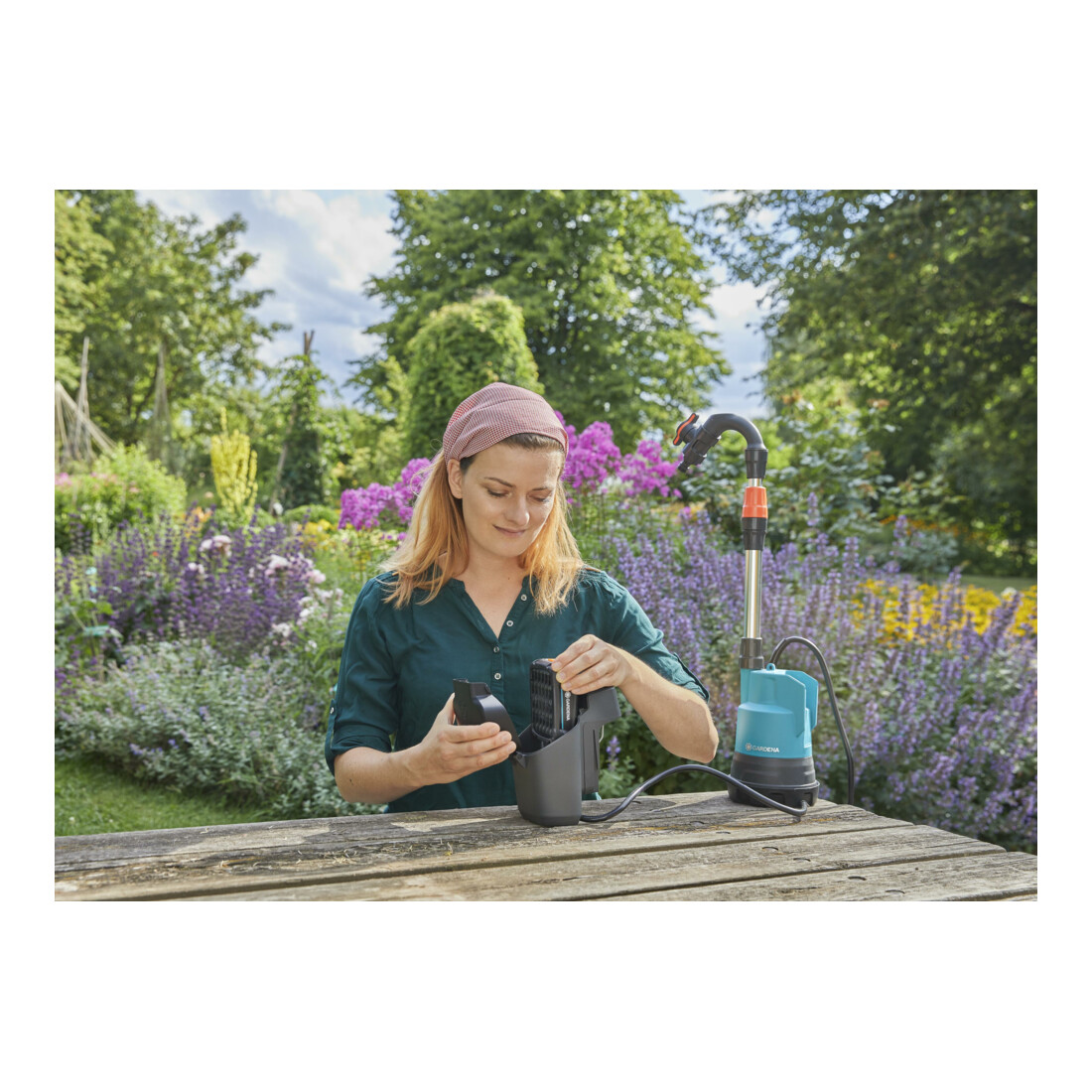 GARDENA Akku-Regenfasspumpe 2000/2 18V P4A Ready-To-Use Set