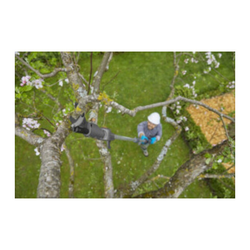Gardena Akku-Teleskop-Baumschere HighCut 360/18V P4A Ready-To-Use Set