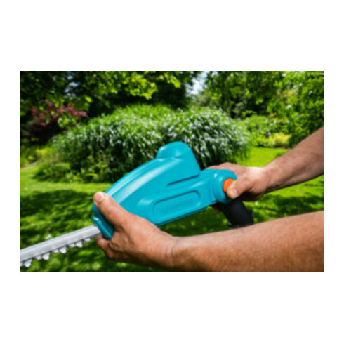 GARDENA Akku-Teleskop-Heckenschere THS 42/18V P4A solo