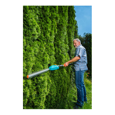 GARDENA Akku-Teleskop-Heckenschere THS 42/18V P4A solo