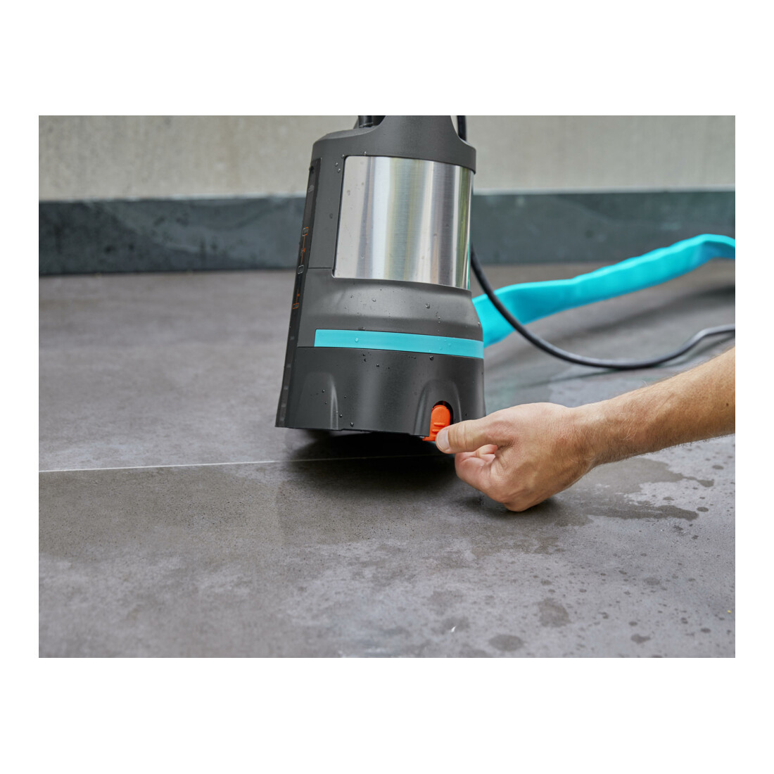 GARDENA Klarwasser-Tauchpumpe 17000 Aquasensor