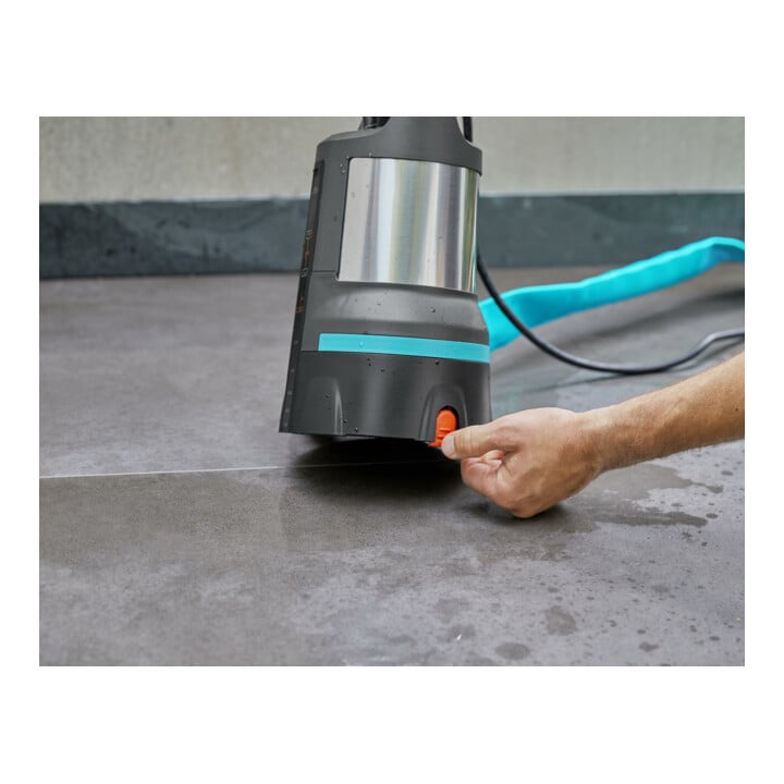 GARDENA Klarwasser-Tauchpumpe 17000 Aquasensor