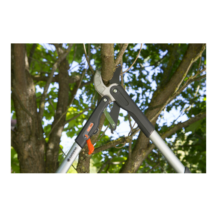 GARDENA SmartCut Ratschen-Astschere