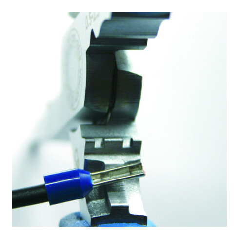 Gedore Mehrfachzange zum Schneiden/Abisolieren/Crimpen, gezahnt, gerade, Antirutsch-Griff, Länge 180 mm, 8133-180 TL