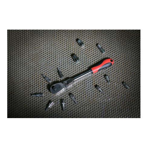 Gedore red Cliquet à tête pivotante avec poignée ergonomique 2K, déclenchement par bouton-poussoir, denture fine 72 dents, 1/4 pouce, tube en acier, rouge/noir