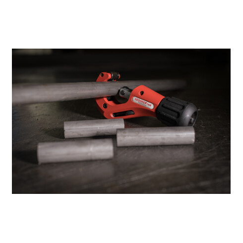 Gedore red Coupe-tube pour tuyaux en cuivre, avec ébavureur, Ø tuyau : 3-35 mm, guidage télescopique, outil, R93600035