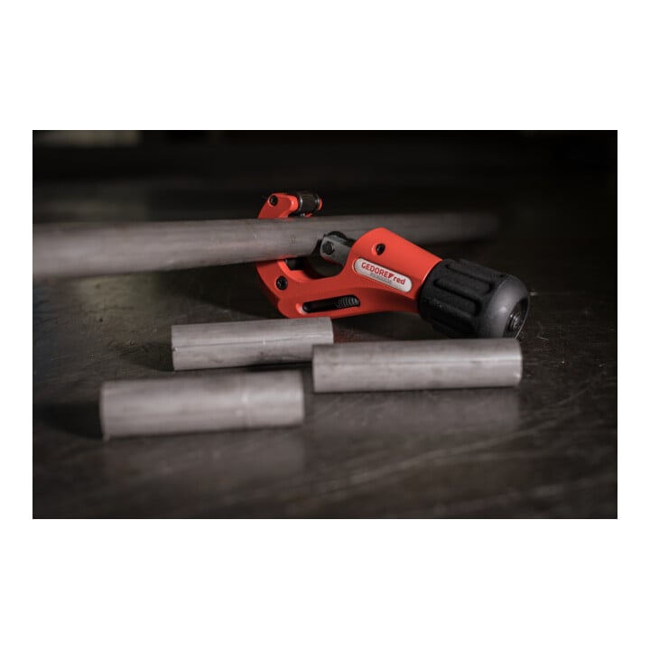 Gedore red Coupe-tube pour tuyaux en cuivre, avec ébavureur, Ø tuyau : 3-35 mm, guidage télescopique, outil, R93600035