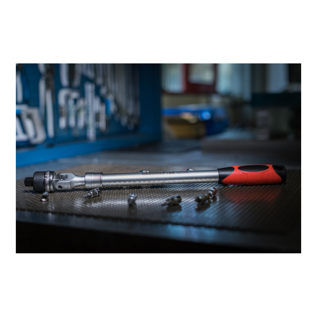 Gedore red Gelenk-Teleskopknarre, Umschaltbar,  Um 180° schwenkbarer Knarrenkopf, 1/2 Zoll, Ergonomischer 2K-Griff, Stahlrohr, Rot/Schwarz