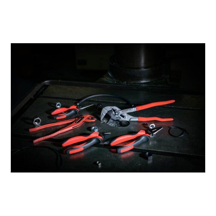 Gedore red Wasserpumpenzange, Spannweite bis 33 mm, 7-fach verstellbar, durchgestecktes Gelenk, flach, R28100010