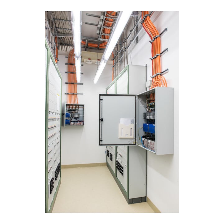 GEZE RWA-Notstromsteuerzentrale MBZ 300 24V DC Aufputz Stahlblech grau