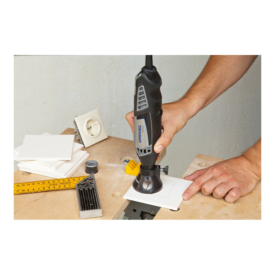 Guide de découpe faïence DREMEL® Bosch