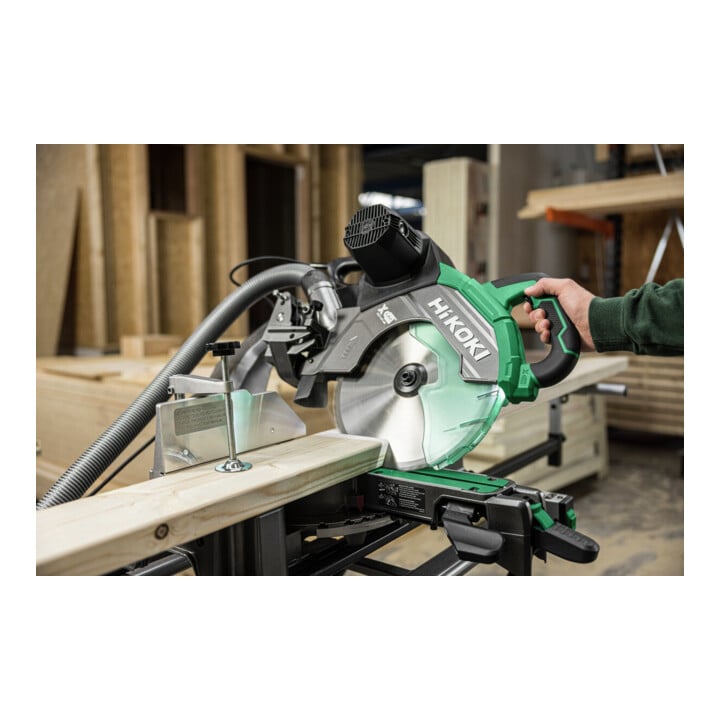 HiKOKI Paneelsäge mit Laseranzeige C12RSH3