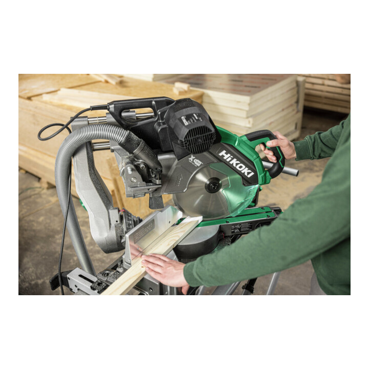 HiKOKI Paneelsäge mit Laseranzeige C12RSH3