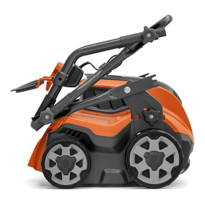 Husqvarna Akku-Vertikutierer S138i mit Akku 36V/4Ah und Ladegerät QC80
