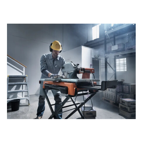 Husqvarna Scie à carrelage TS 60 2,4 ch, 240 V, 250 mm, UE (966610702)